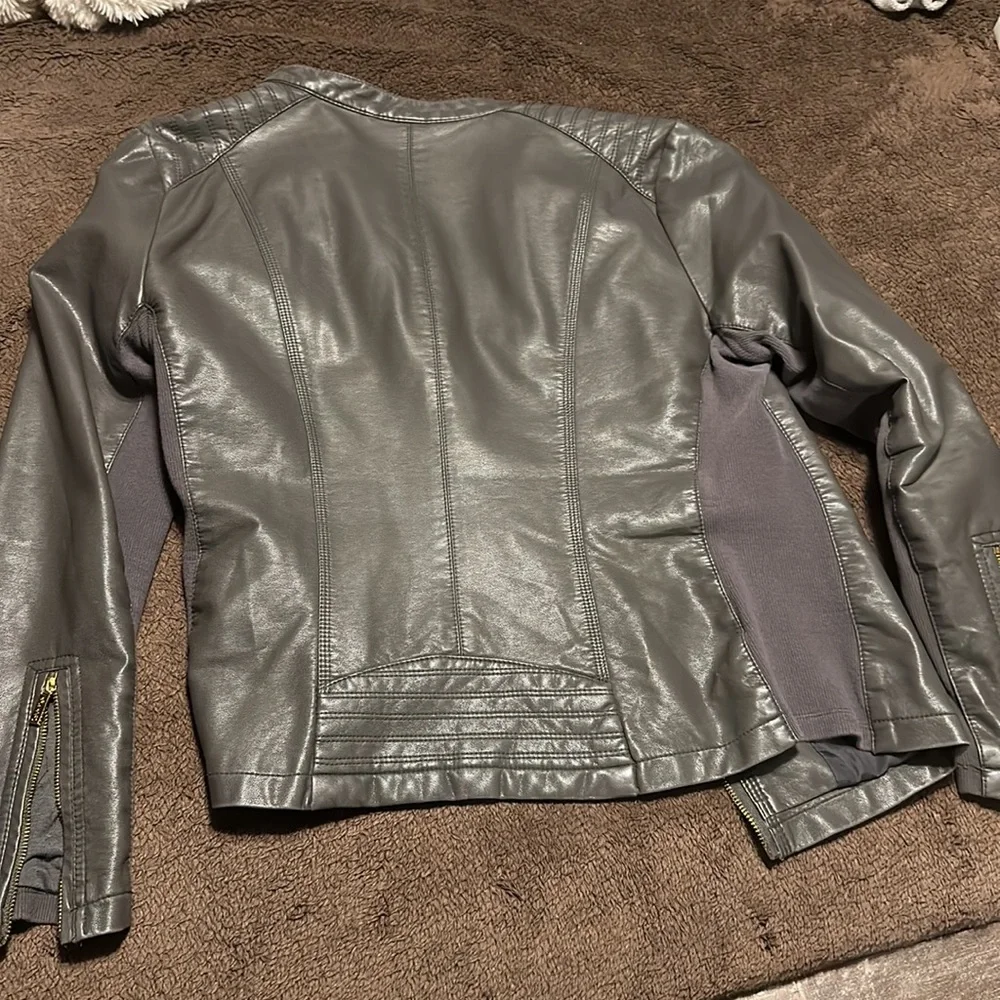Jacket - Picture 4 of 7